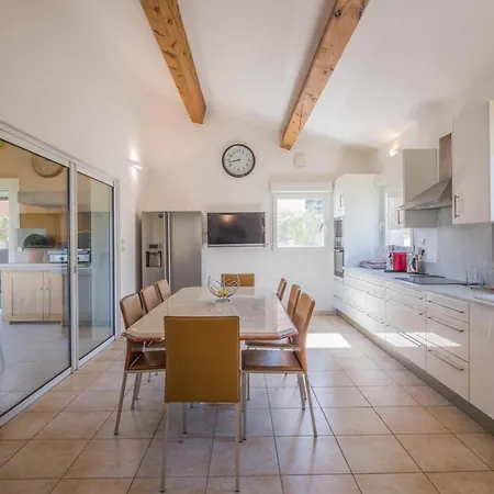Holiday home Family In